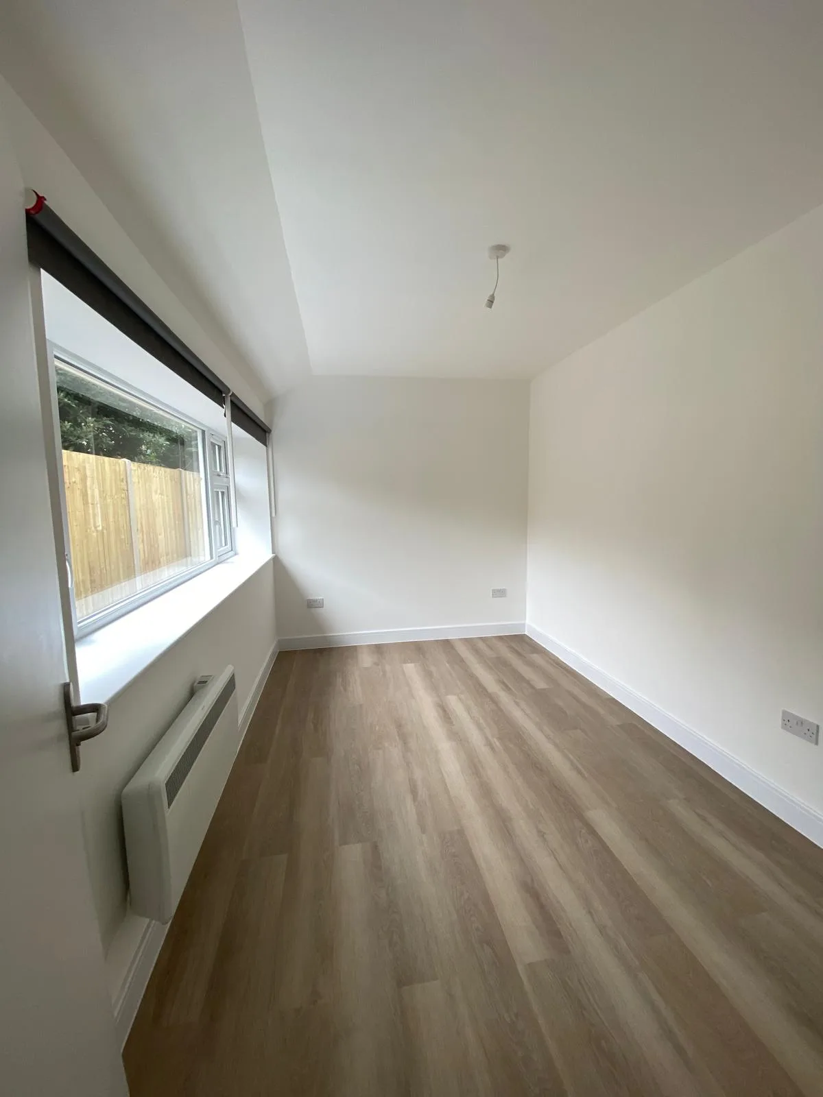 Spacious Office Space with Garden in Elephant and Castle, 167 sqm, retail activation, pop-up rental in London, additional in…