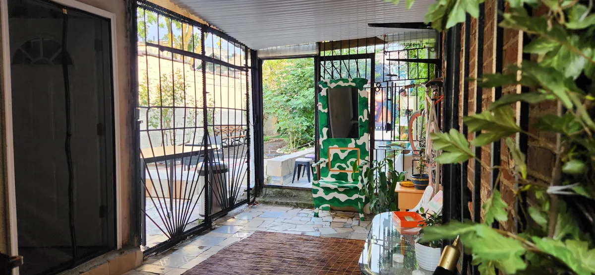 Spacious Outdoor Event Space with Natural Light, 112 sqm, seminar, pop-up rental in Queens, second interior view