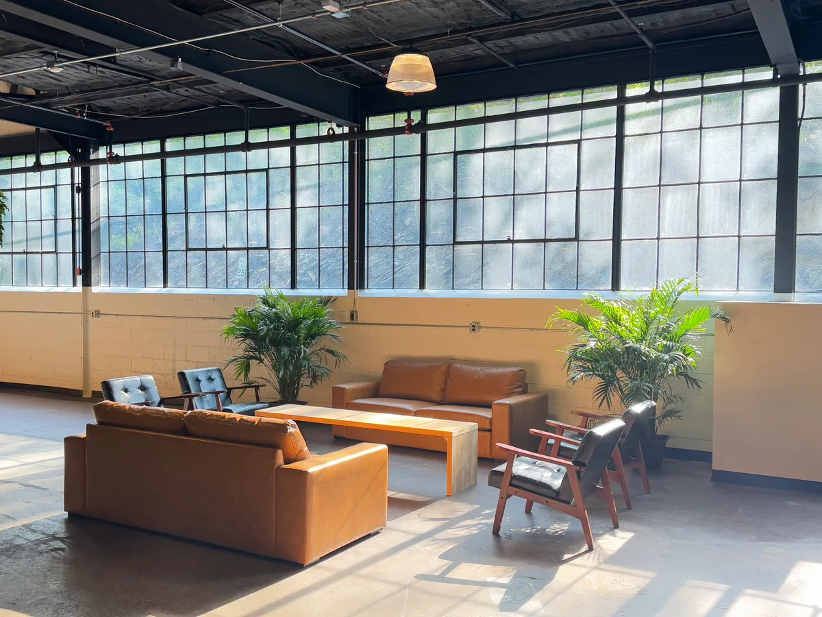 Spacious Restored Industrial Venue for Events, 1280 sqm, pop up store in Bellefonte, interior view