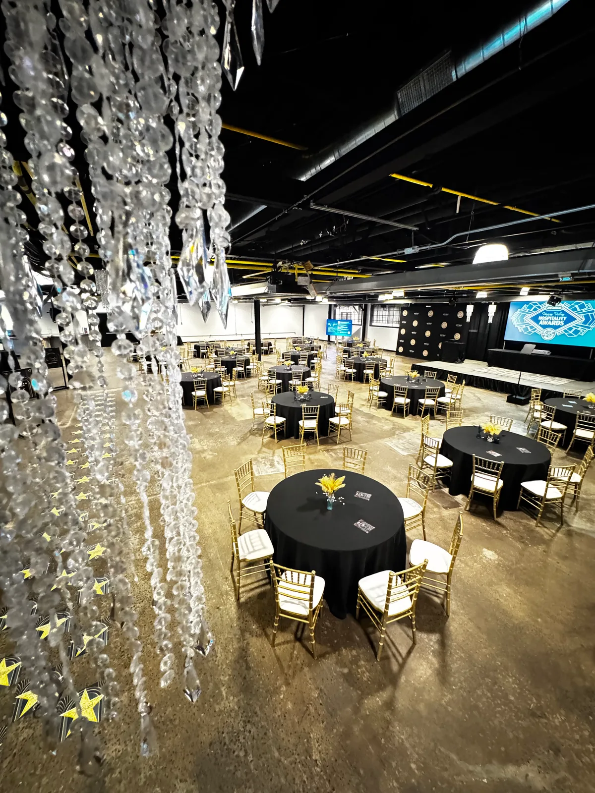 Spacious Restored Industrial Venue for Events, 1280 sqm, pop up store in Bellefonte, additional interior view