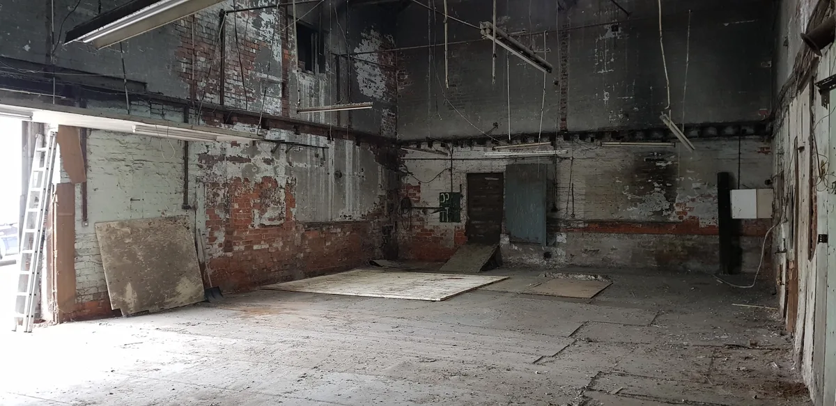 Spacious Storage Unit Available for Rent, 465 sqm, warehouse, pop-up rental in West Yorkshire