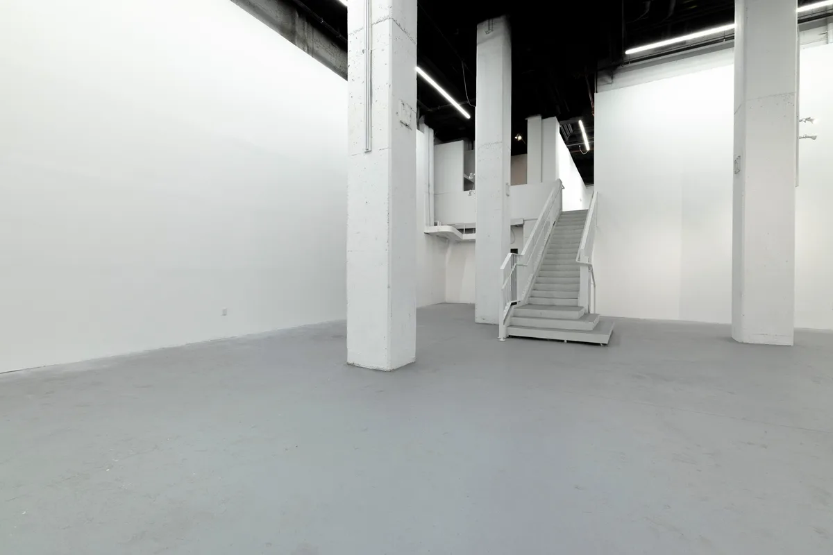 Spacious Two-Level Gallery in Chelsea, 418 sqm, pop up store in New York, third interior view