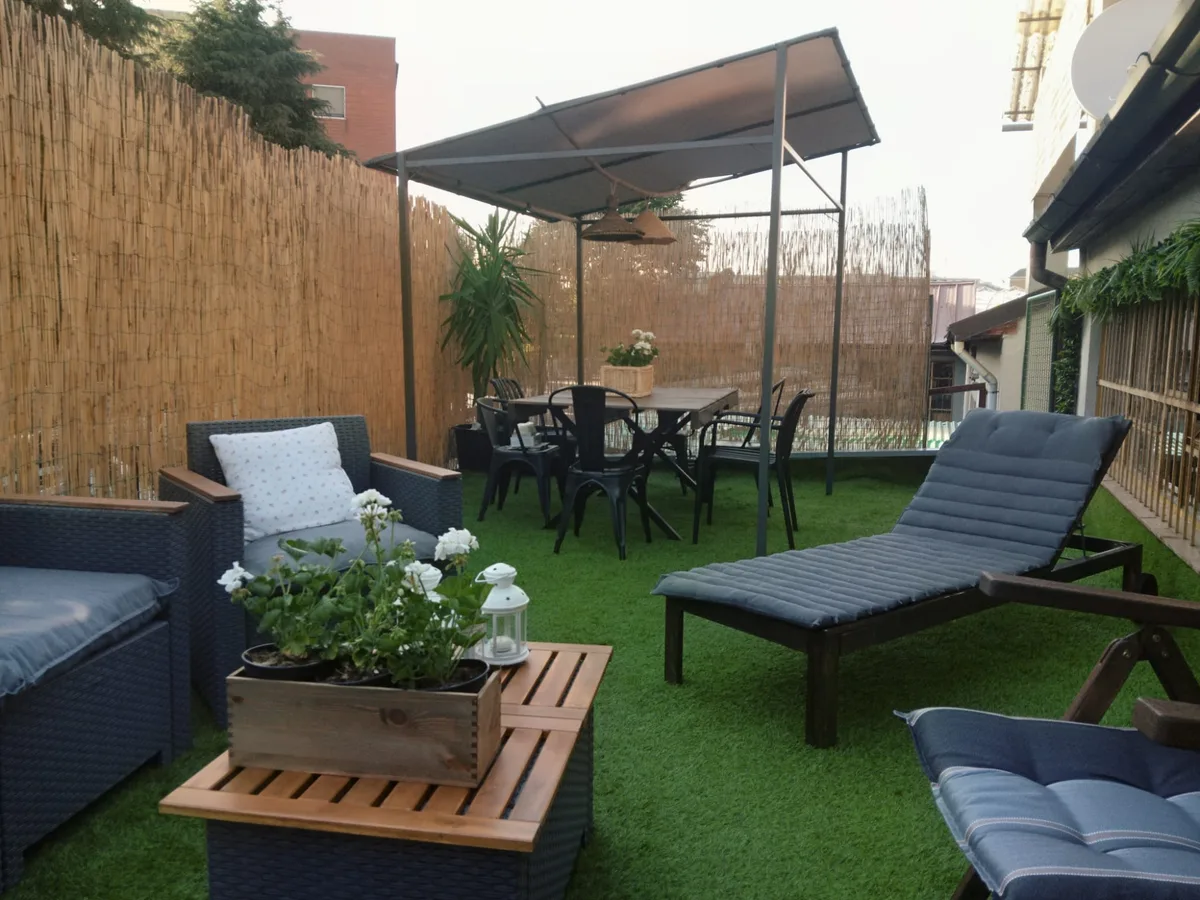 Spacious Vintage Loft with Covered Courtyard, 250 sqm, art exhibition, pop-up rental in Milano