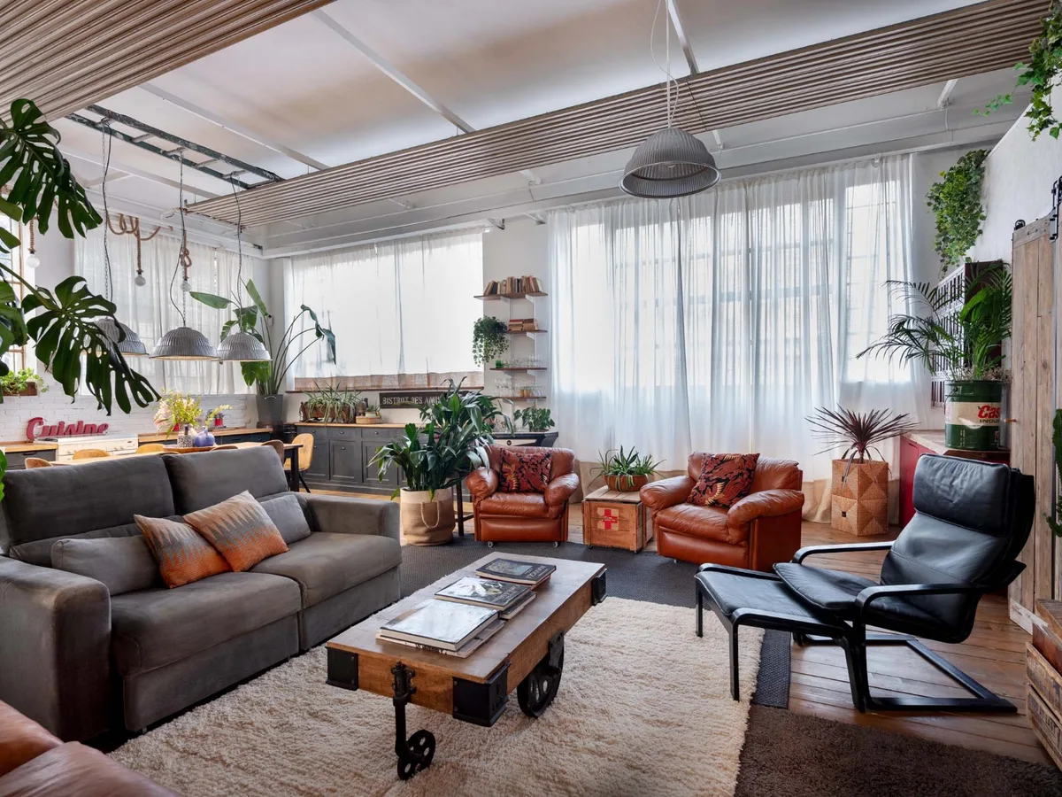 Spacious Vintage Loft with Covered Courtyard, 250 sqm, art exhibition, pop-up rental in Milano, additional interior view