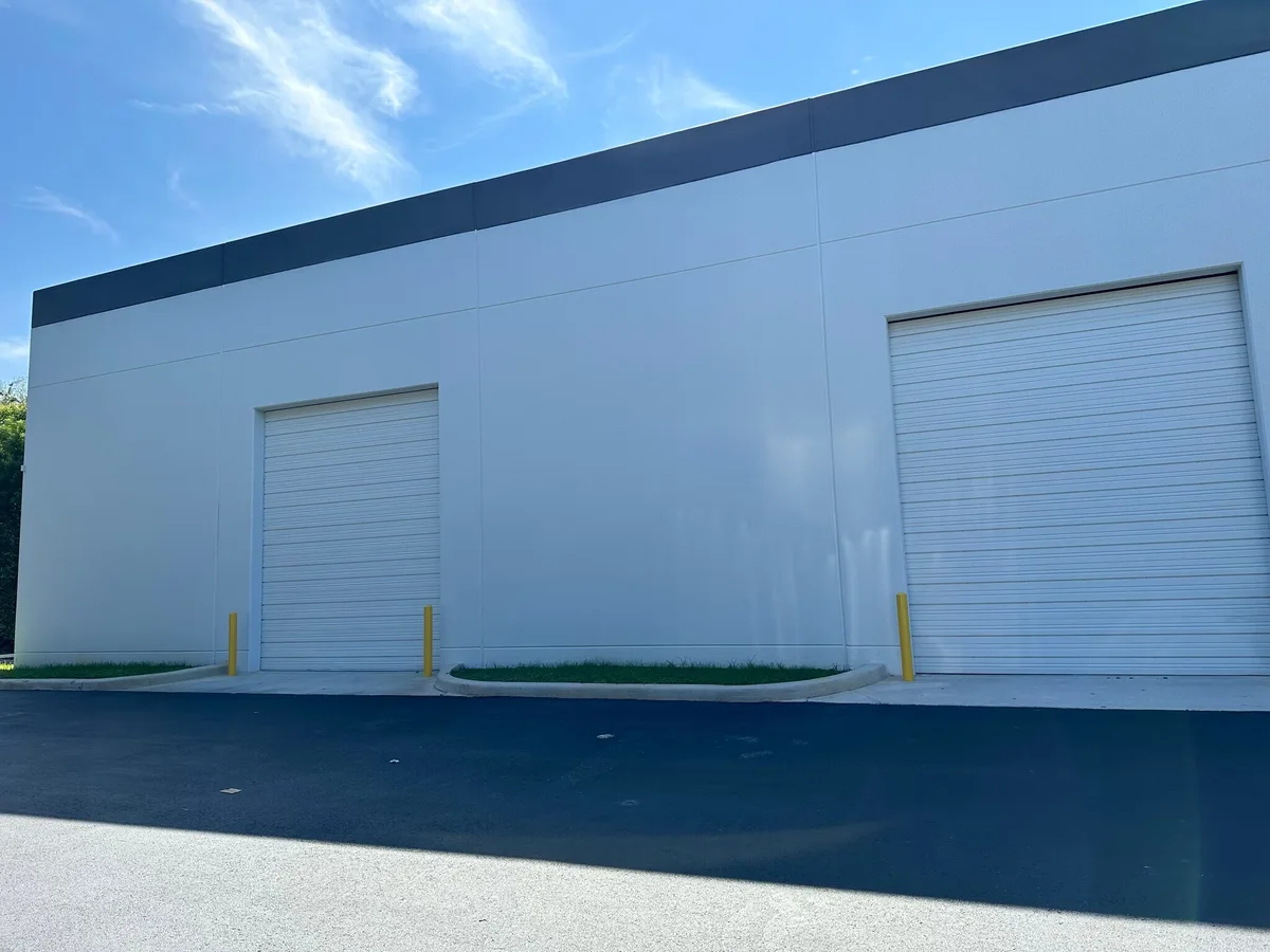 Spacious Warehouse with Modern Amenities in Boynton Beach, 362 sqm, retail activation, pop-up rental, second interior view