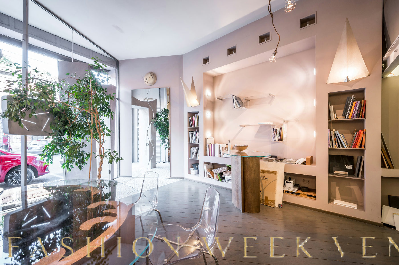 Spazio commerciale polifunzionale di 70 mq, 70 sqm, pop up store in Bologna