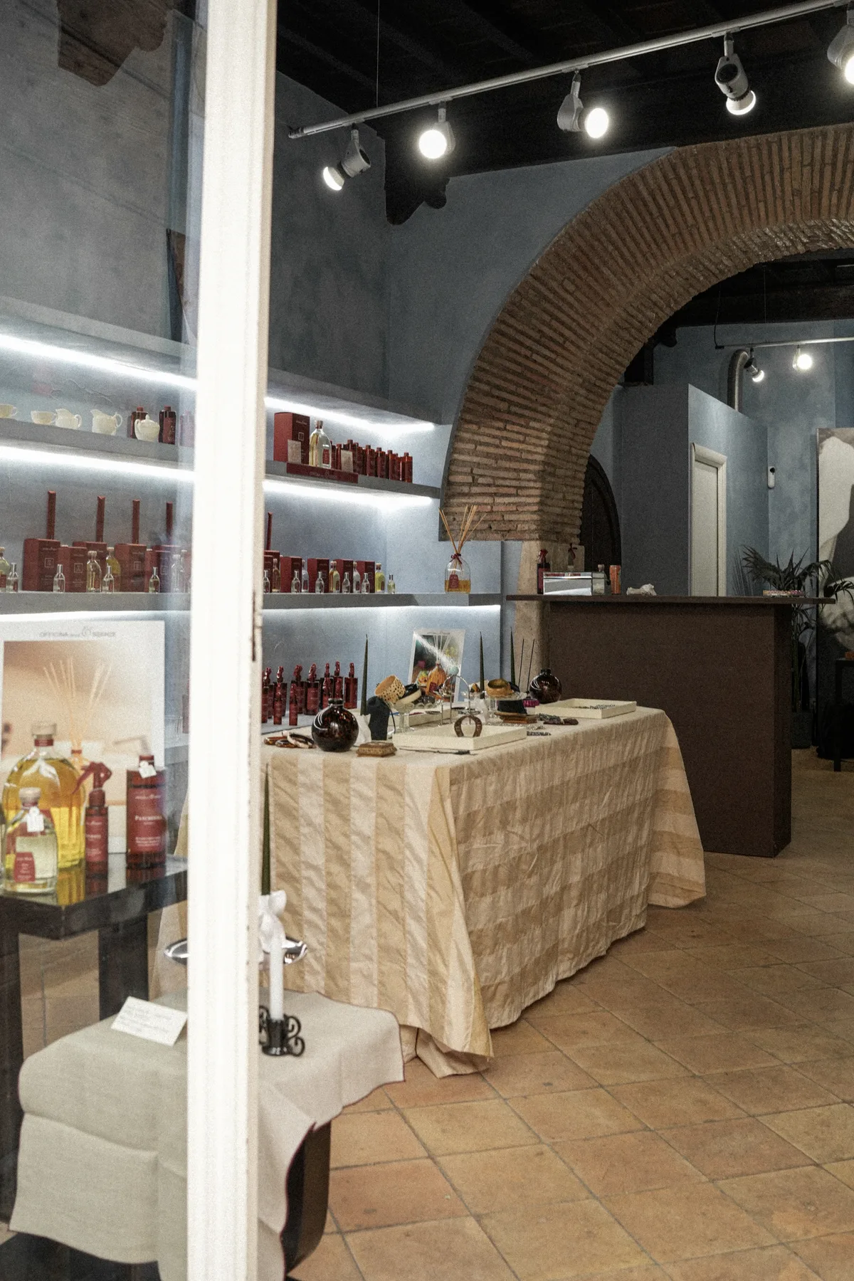 Spazio espositivo rinascimentale di 37 mq, 37 sqm, pop up store in Roma