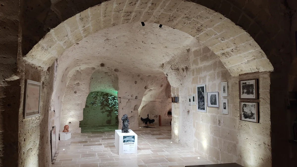 Spazio Espositivo Unico a Matera, 100 sqm, art exhibition, pop-up rental