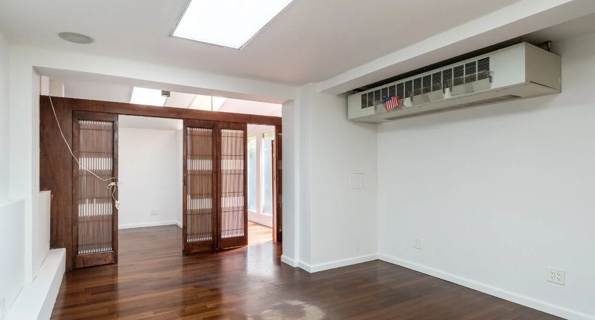Standard Retail Space on the Upper East Side, New York — 4
