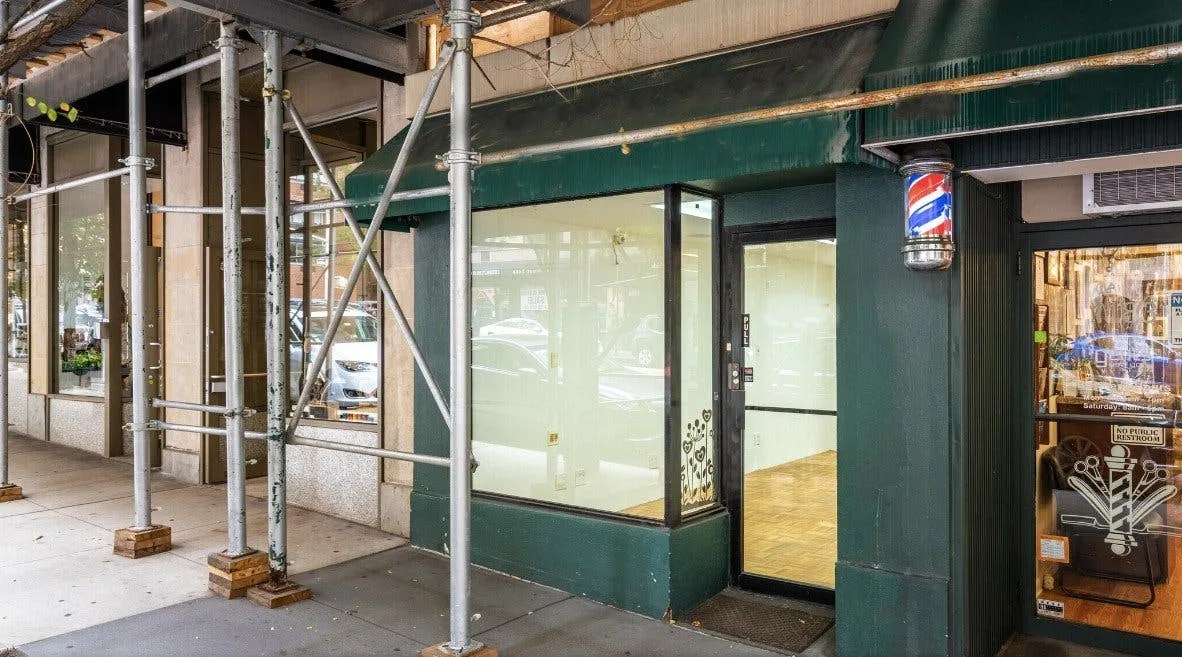 Standard Retail Space on the Upper East Side, New York — 5
