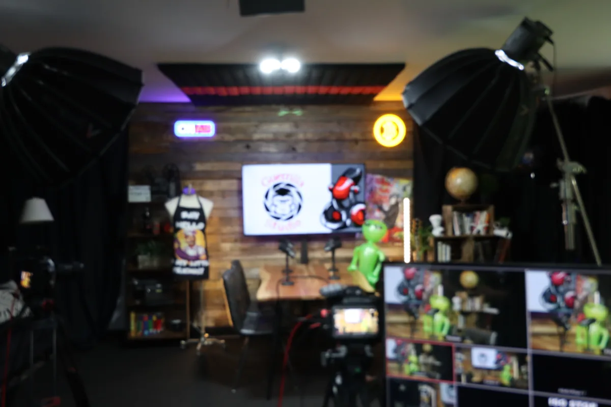 State-of-the-Art Podcast Studio for Audiovisual Projects, 37 sqm, pop-up rental in Saint-Colomban, second interior view