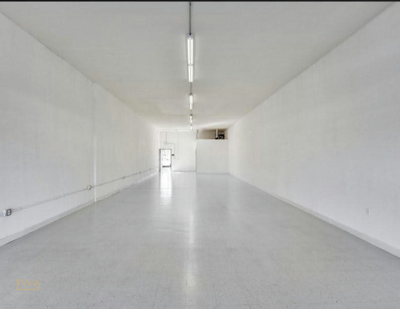 Storefront and Pop-Up Space on Florence Avenue, Los Angeles, 139 sqm, pop up store