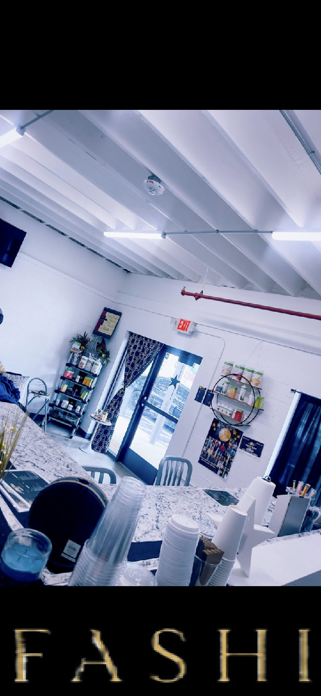 Storefront with Equipment Included Near Bishop Arts, 74 sqm, pop up store in Dallas, second interior view