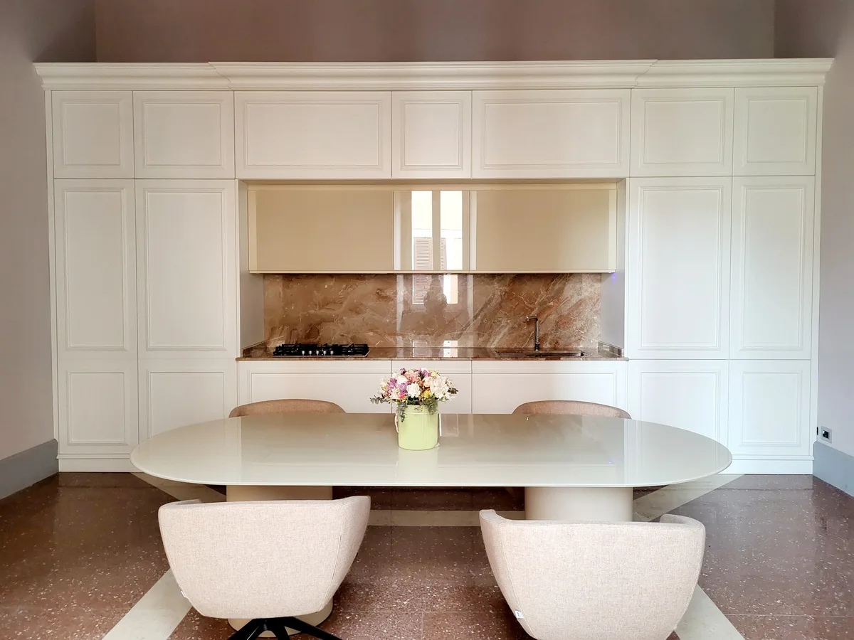 Storied Apartment Featuring Historic Details, 170 sqm, showroom presentation, pop-up rental in Tivoli, third interior view