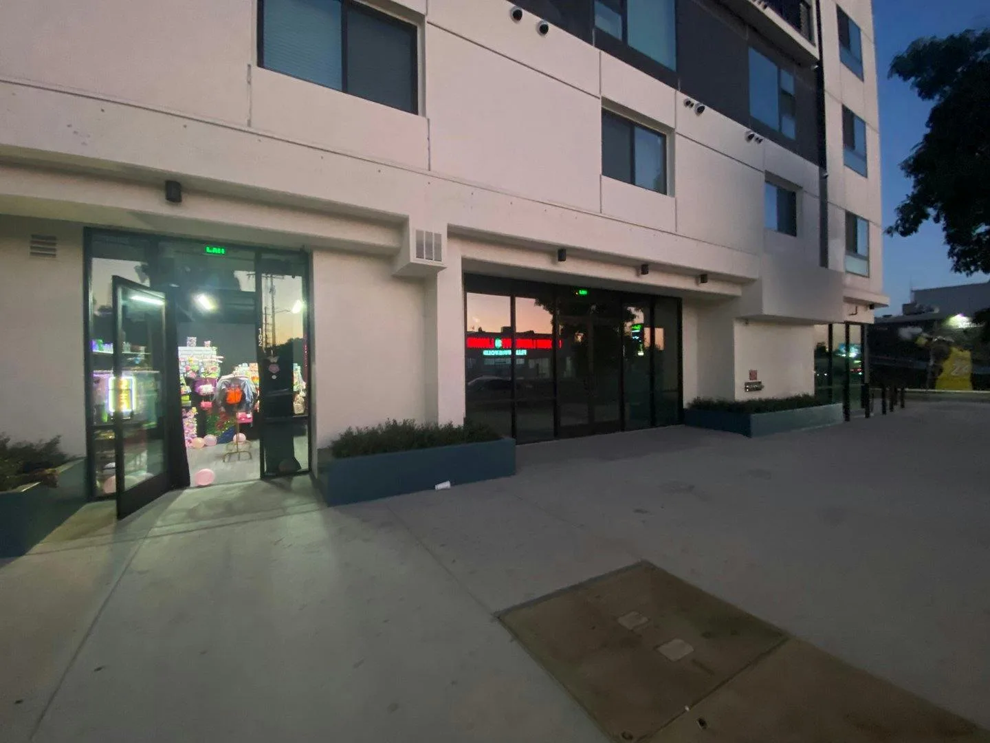 Street-Level Boutique Space in North Hollywood — 2