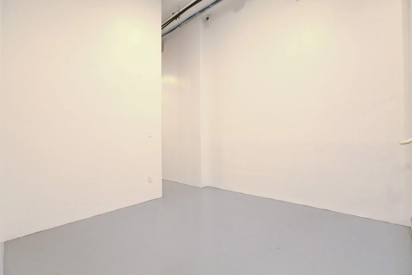 Street Level Contemporary Gallery in Chelsea, New York — 5