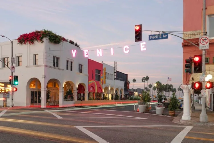 Street Level Outdoor Event Space on Windward Avenue — 3