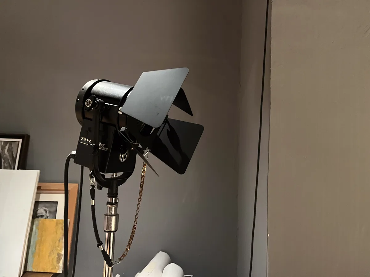 Studio Photo Équipé de 30m2 à Place de Clichy, Paris