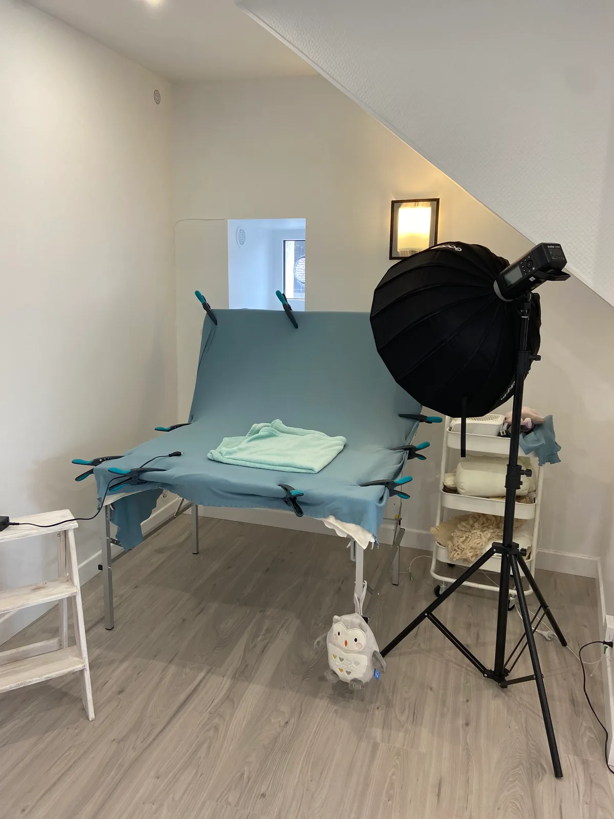Studio Photo pour Grossesse et Nouveau-né, 35 sqm, photo shoot, pop-up rental in Jouy-le-Moutier, interior view