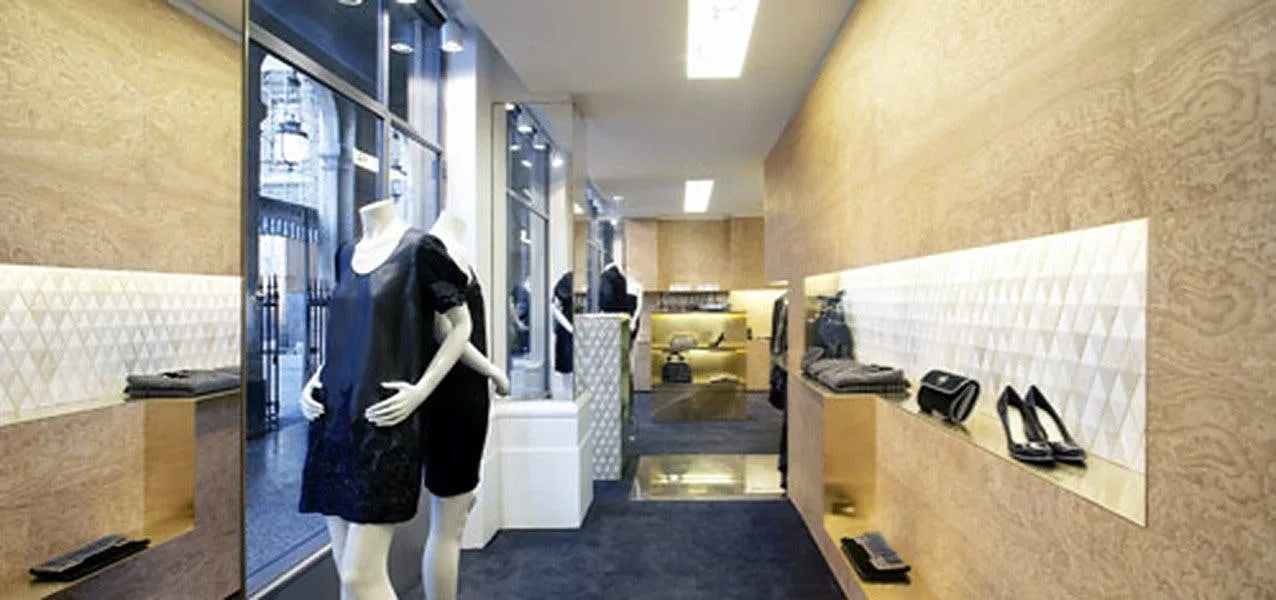 Stunning 204 sqm Shop at Jardins du Palais Royal Paris — 5