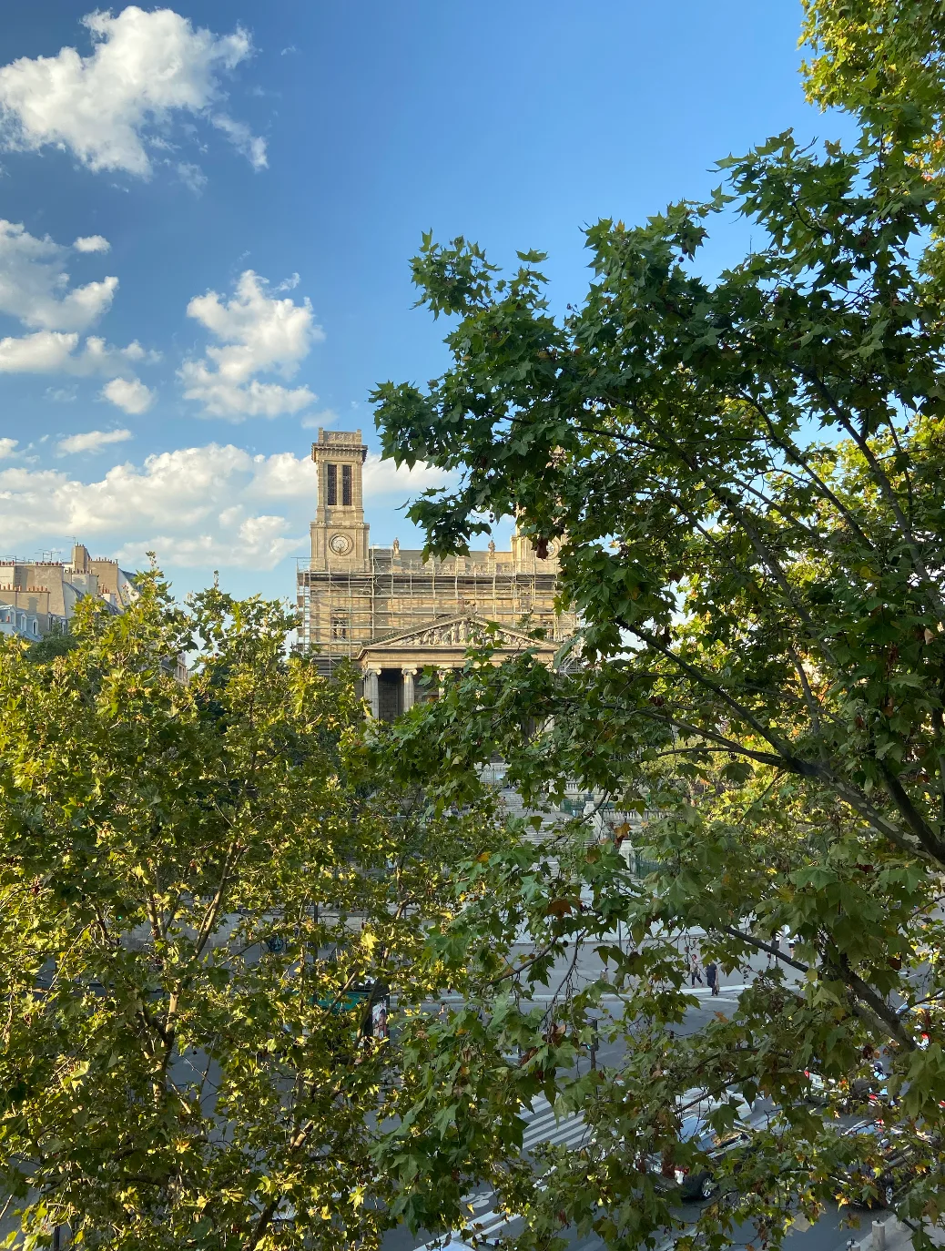 Stunning Haussmannian Apartment with Impressive Views, 73 sqm, pop up store in Paris, second interior view