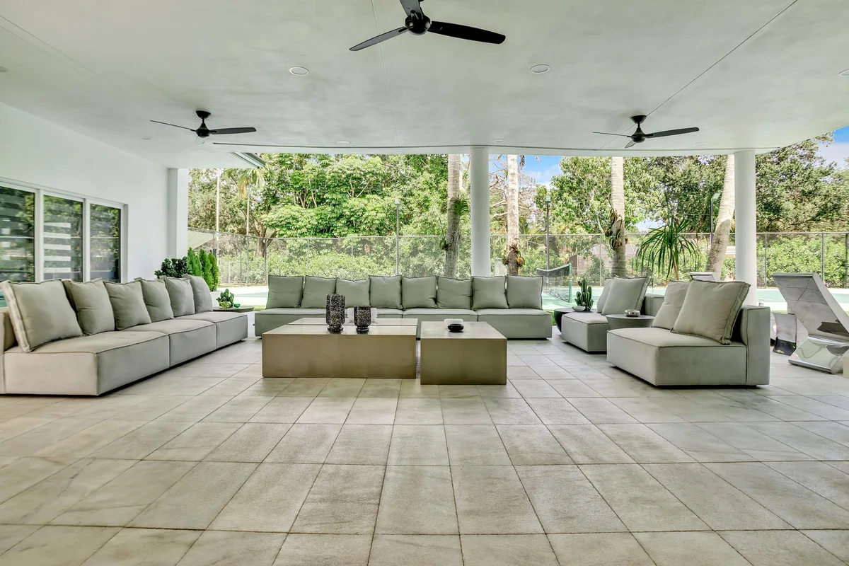 Stunning Mansion Rental with Pool and Tennis Court, 2787 sqm, photo shoot, pop-up rental in Miami, interior view
