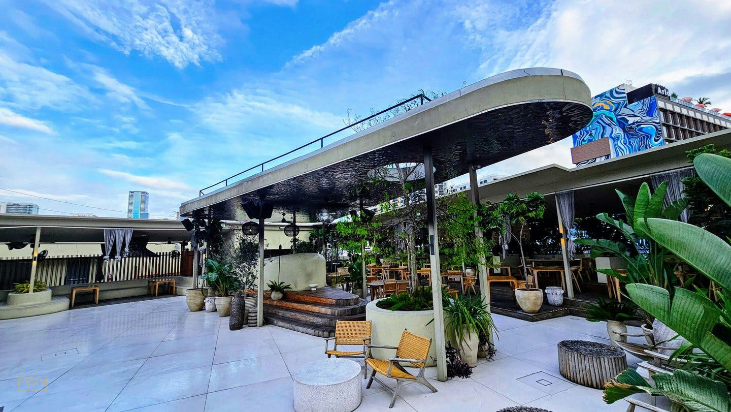Stunning Rooftop Restaurant and Event Space in Miami, 743 sqm, photo shoot, pop-up rental
