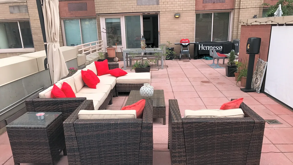 Stunning Terrace with City Views in Midtown Manhattan, 130 sqm, showroom presentation, pop-up rental in New York, third inte…