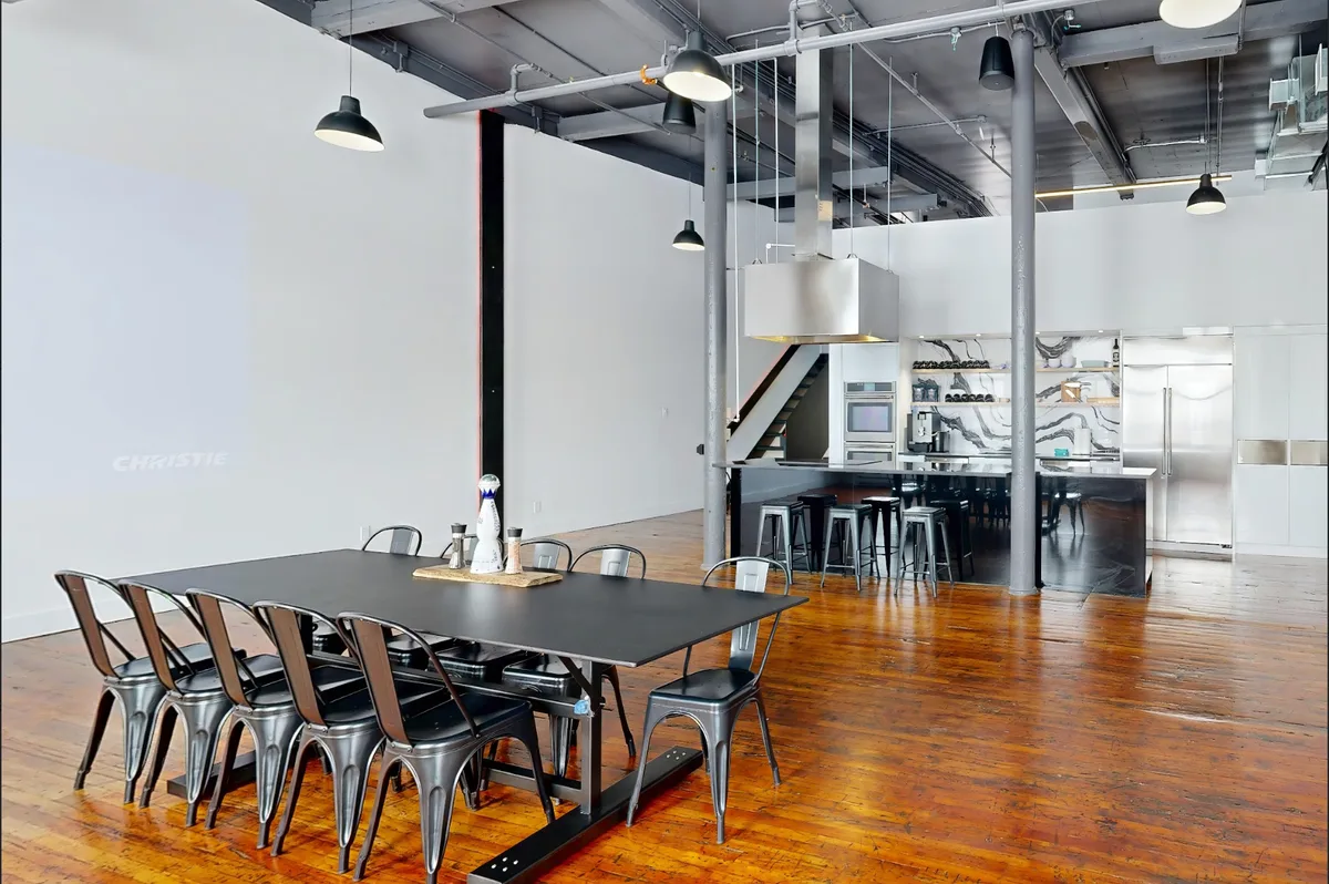 Stylish 1,752 sq ft Loft at Château Sainte-Ambroise, 163 sqm, corporate event, pop-up rental in Montréal, interior view
