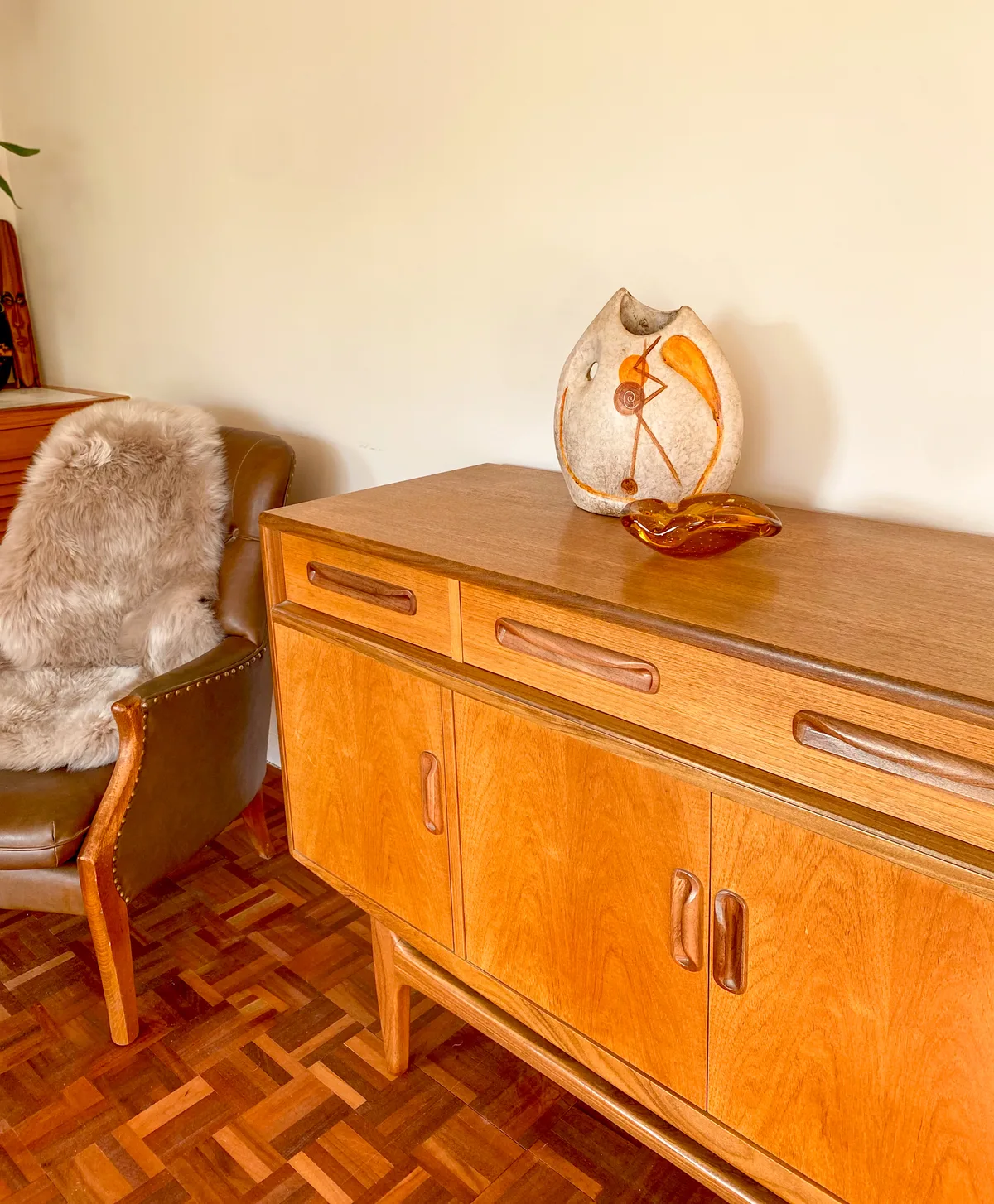 Stylish 1970s Apartment with Modern Amenities, 5 sqm, art exhibition, pop-up rental in Hertfordshire, second interior view