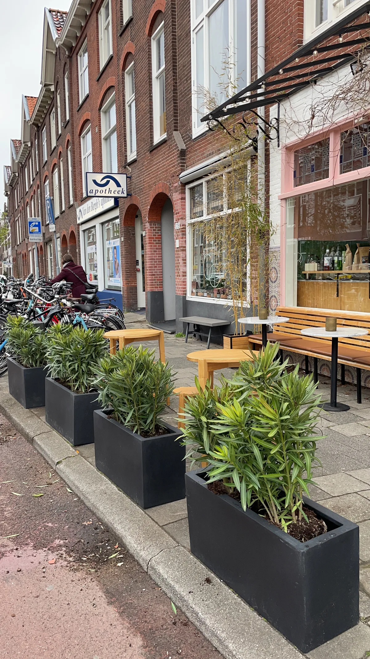 Stylish Coffee and Concept Space with Full Amenities, 60 sqm, pop up store in Utrecht, interior view