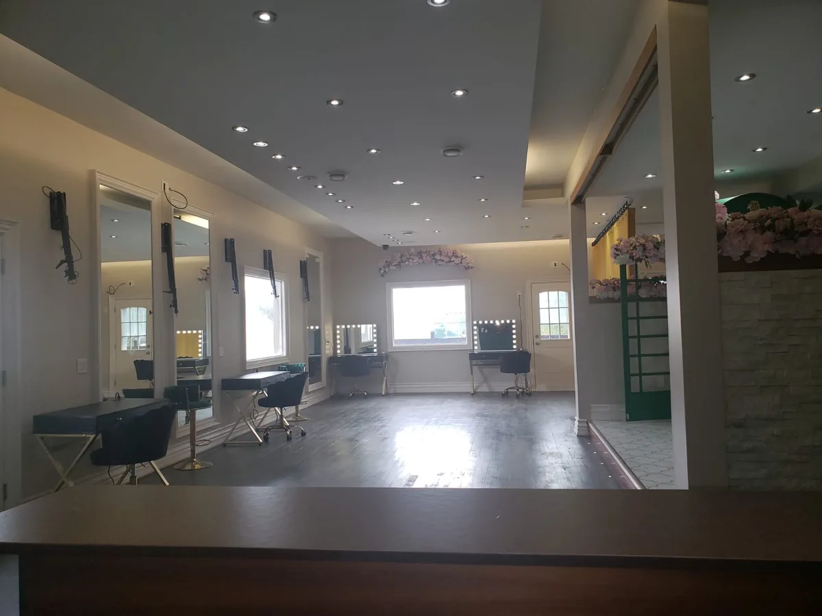 Stylish Event Space with Unique Ambiance, 151 sqm, pop up store in Toronto, second interior view
