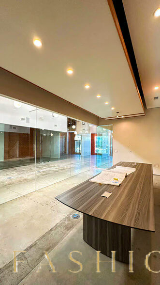 Stylish Remodeled Space for Diverse Events on West Third Street, 335 sqm, product launch, pop-up rental in Los Angeles