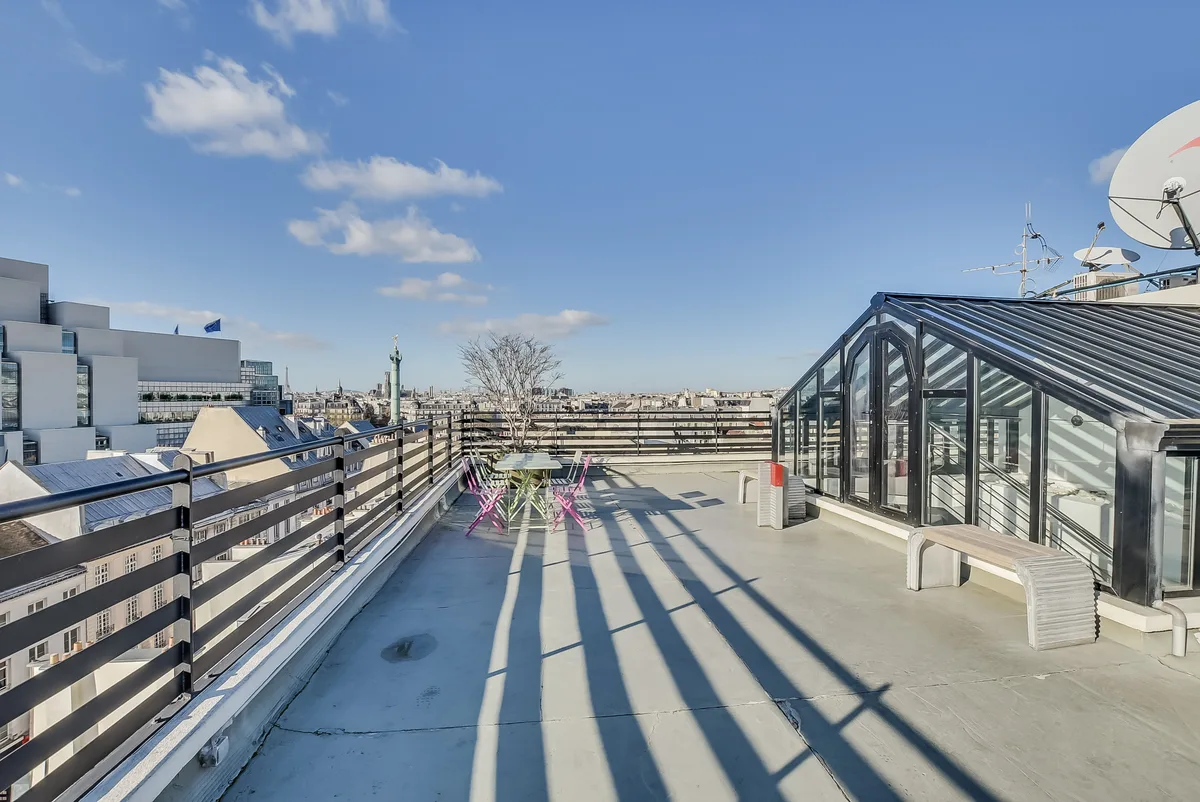 Stylish Showroom and Rooftop for Events, 100 sqm, showroom presentation, pop-up rental in Paris, interior view