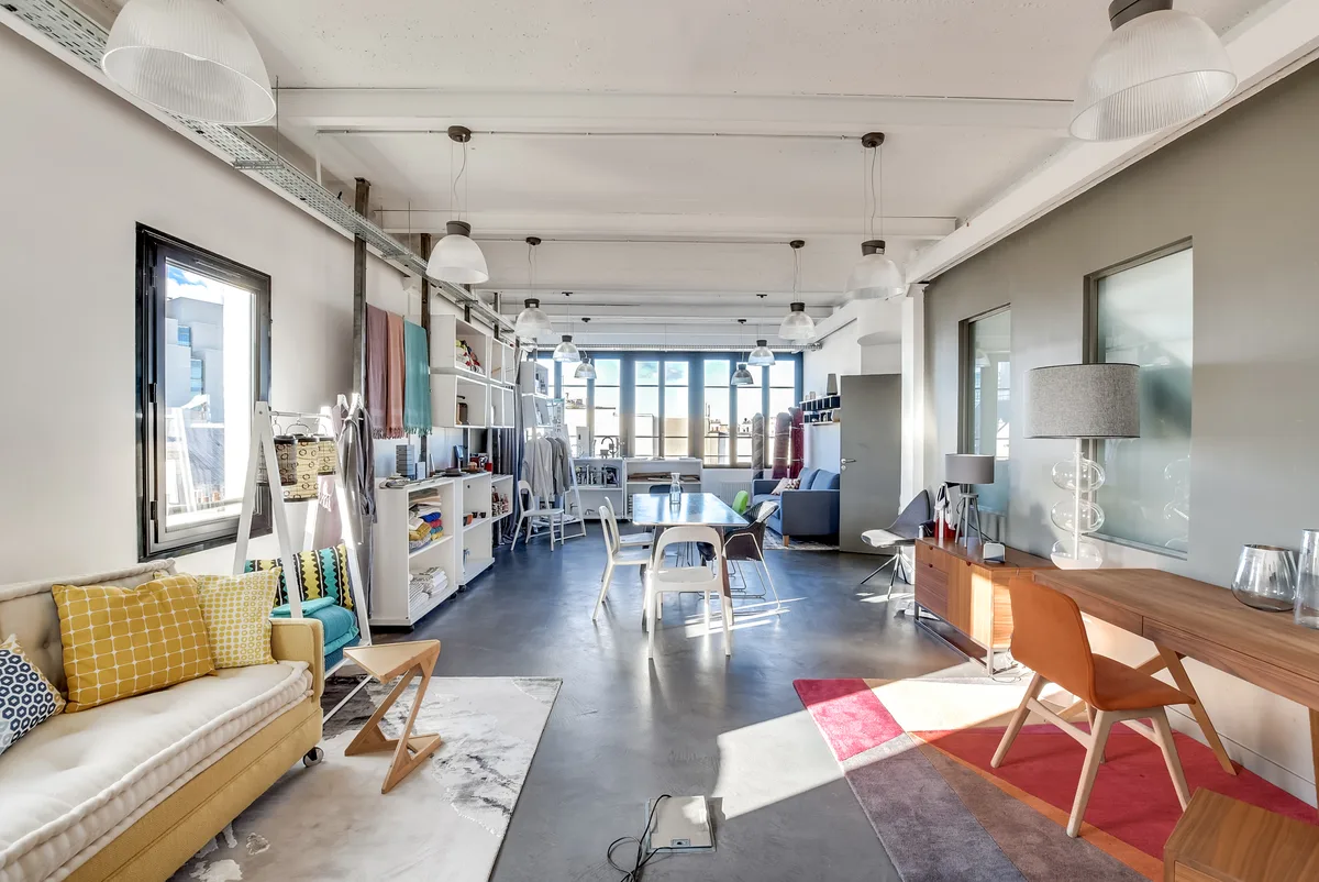 Stylish Showroom and Rooftop for Events, 100 sqm, showroom presentation, pop-up rental in Paris, second interior view