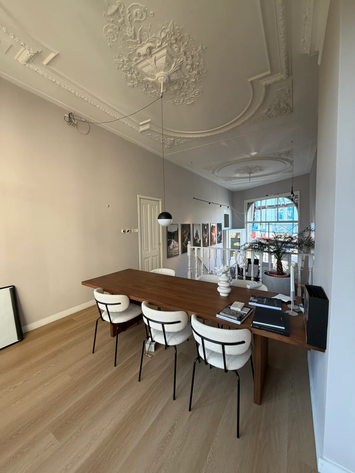 Stylish Showroom in Amsterdam Oud-Zuid, 65 sqm, showroom presentation, pop-up rental