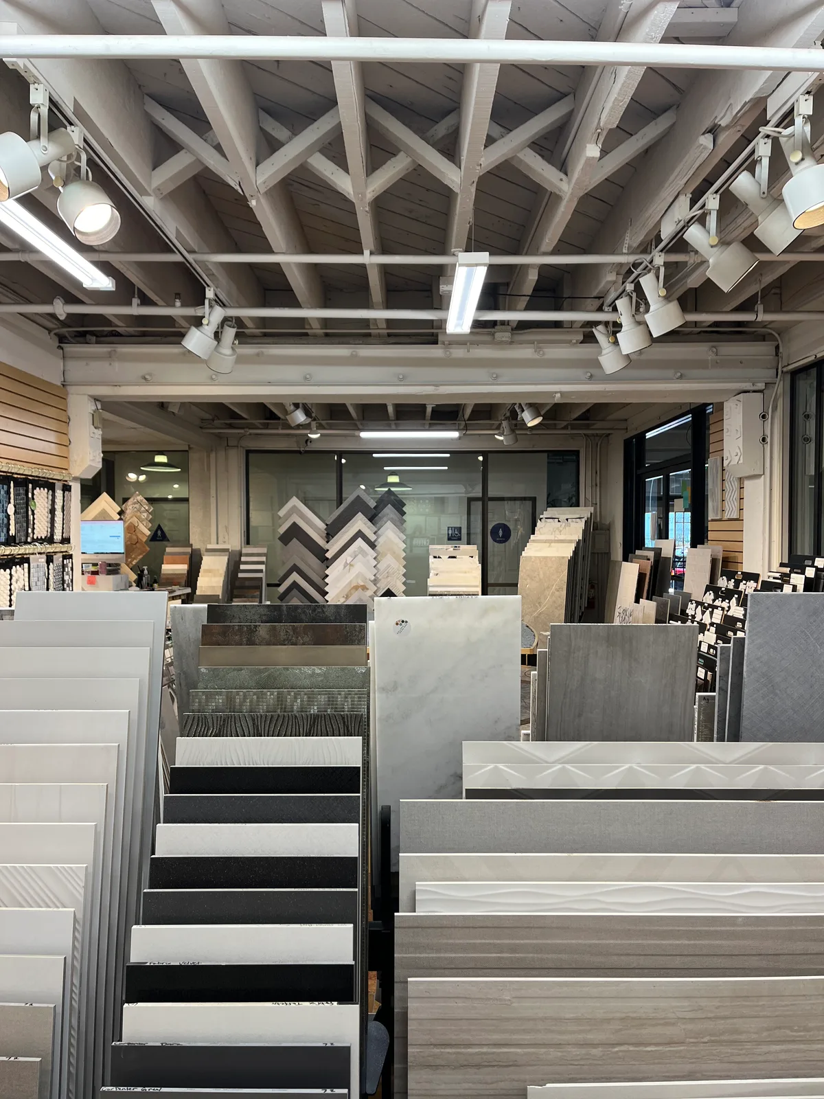 Sublet Opportunity for Showroom in SOMA District, 47 sqm, showroom presentation, pop-up rental in San Francisco, interior vi…