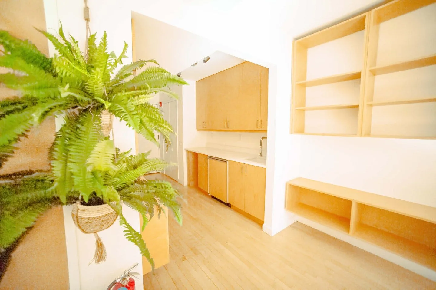 Sunny Private Conference Room at 31 Perry Street, New York — 4