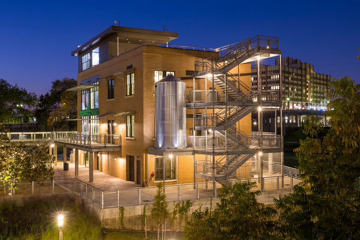 Sunset Coffee Building - Unique Event Space in Houston, 1184 sqm, cocktail reception, pop-up rental