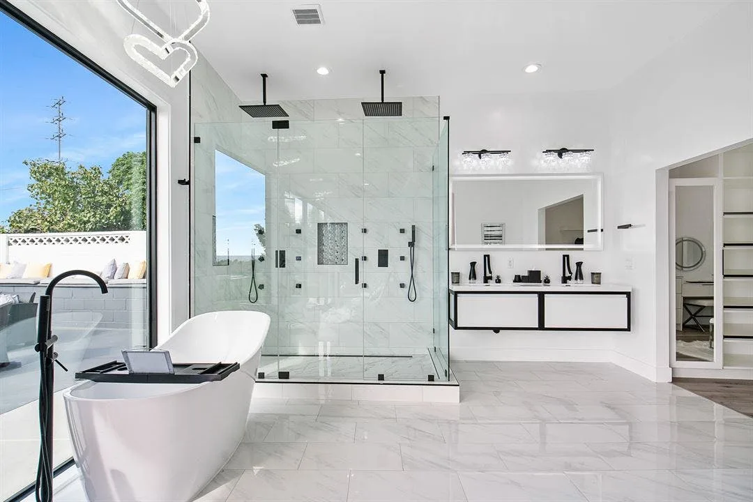 Super Mansion with Los Angeles 360 Views — 4