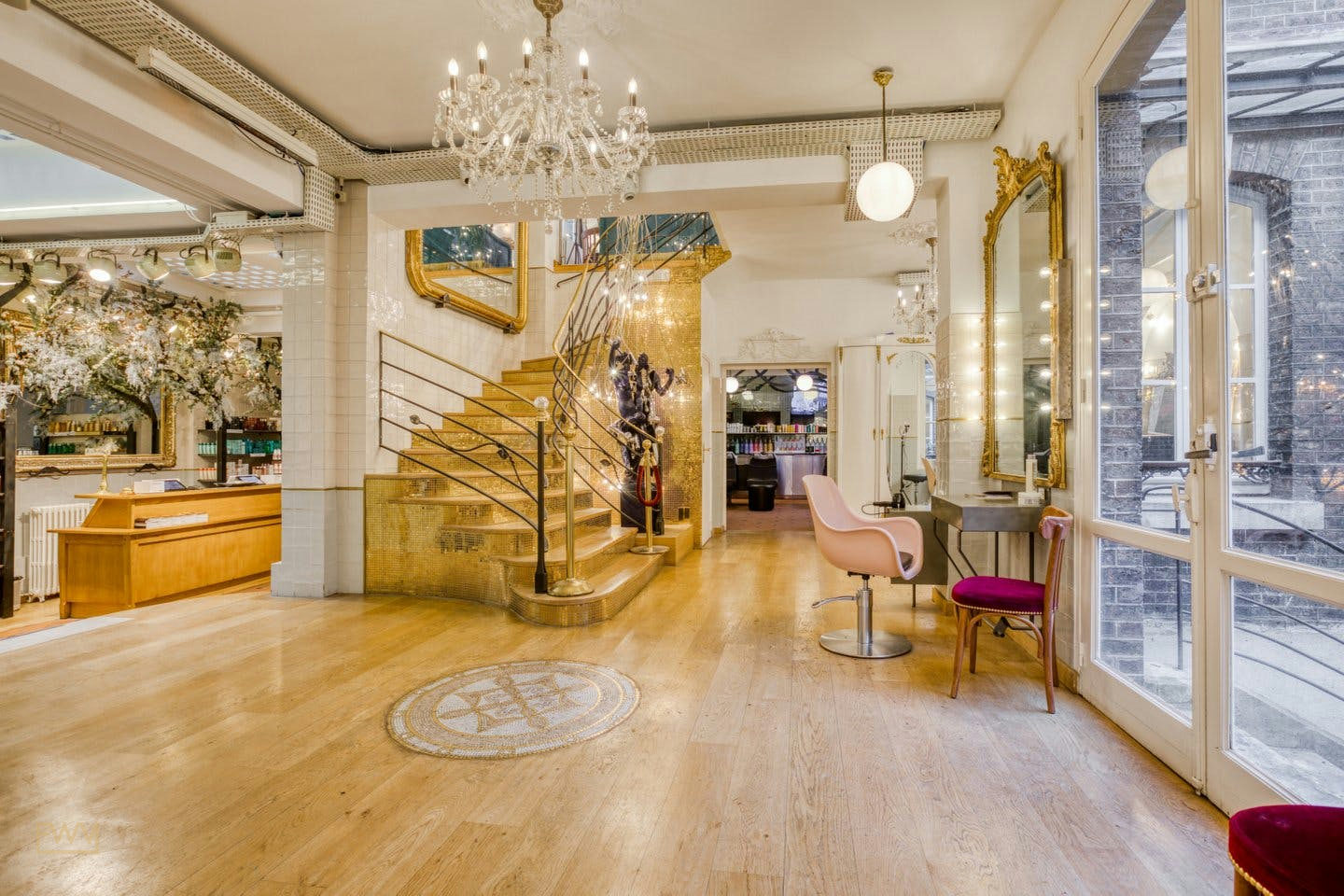 Superb Mansion in the 6th arrondissement of Paris — pop-up space in Paris