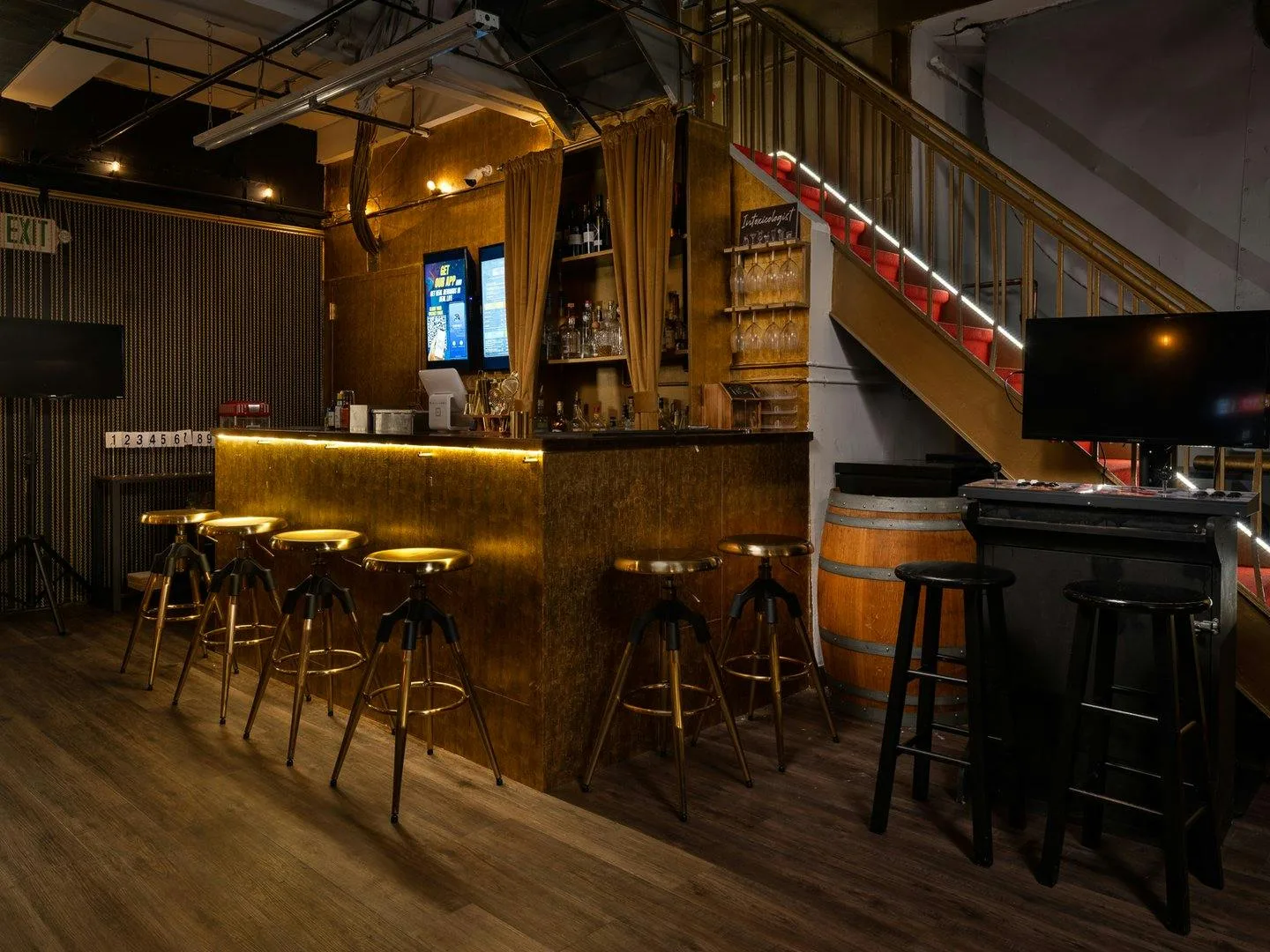 Swanky Speakeasy Lounge in New York City — 4