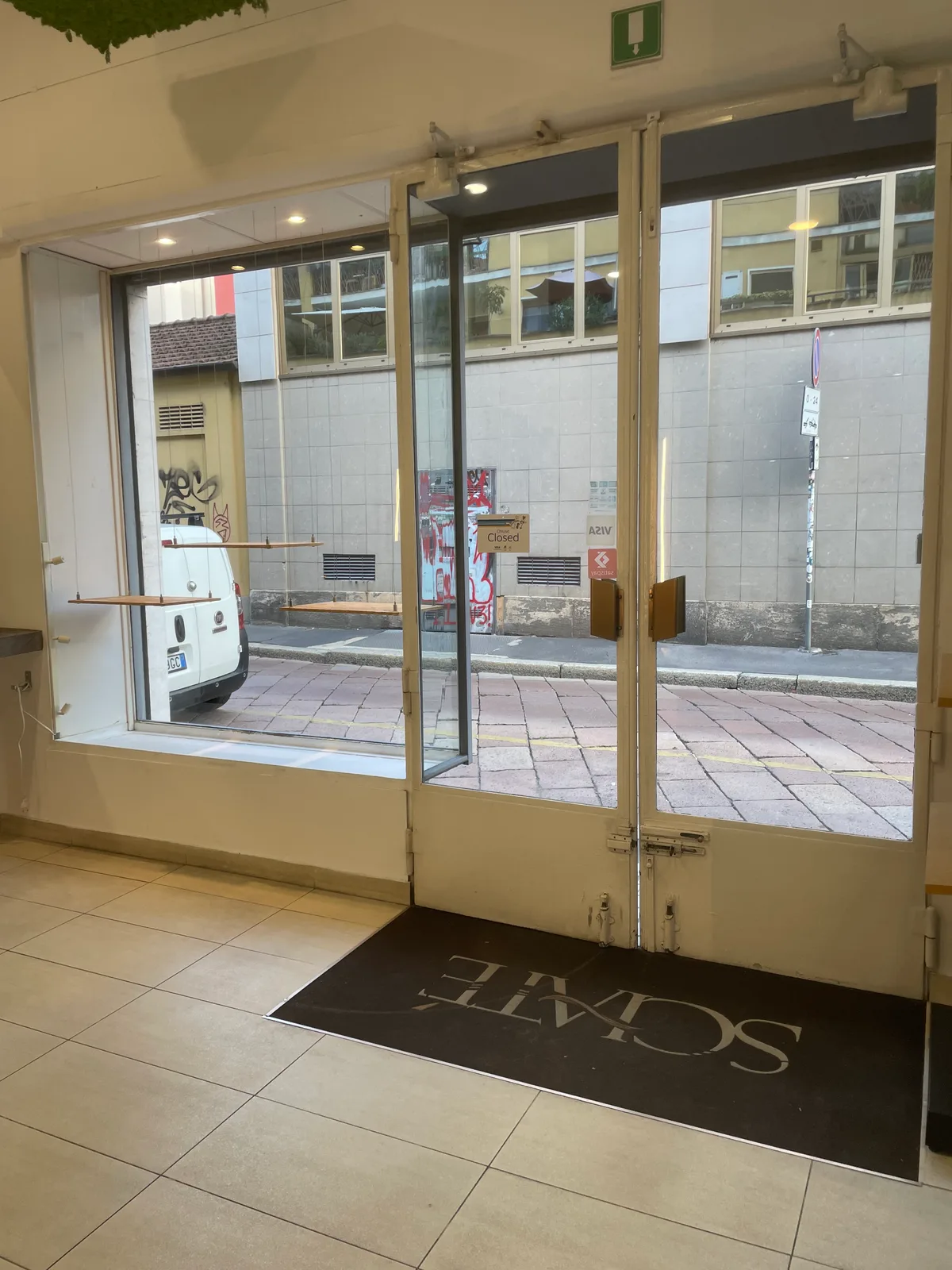 Temporary Shop Available on Via Tortona in Milan, 70 sqm, pop up store in Milano, interior view