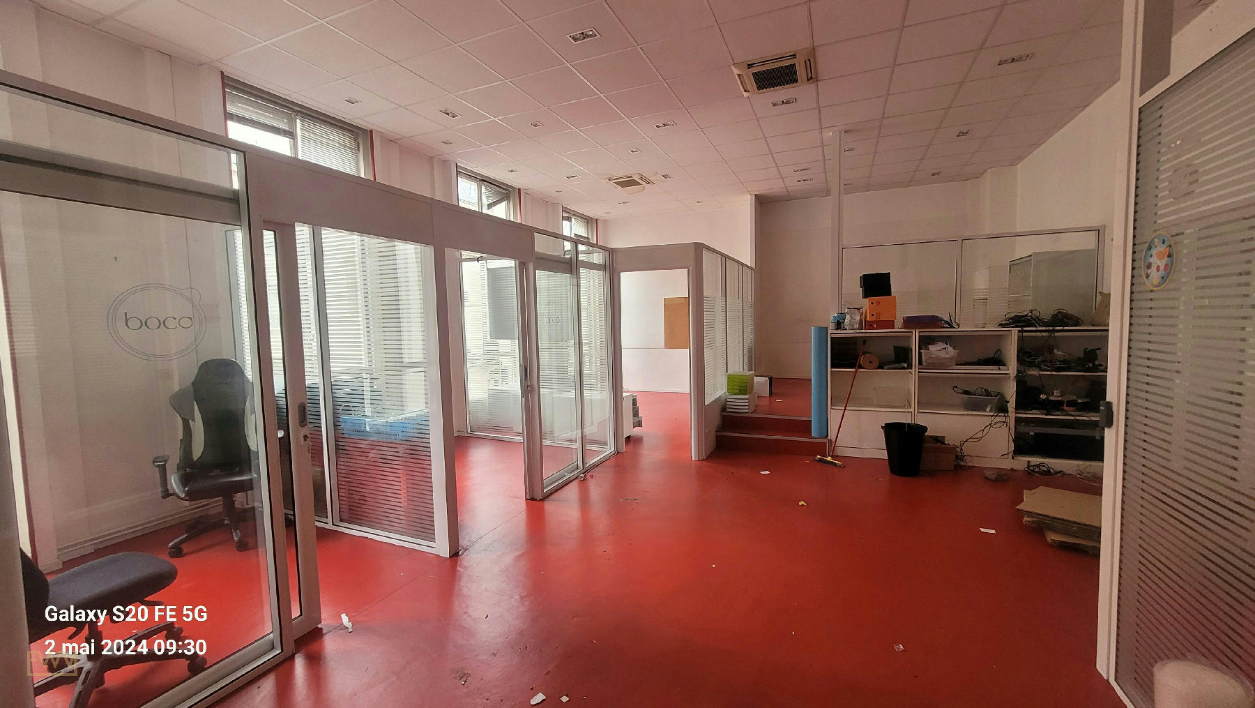 Third-Floor Office and Meeting Space on Rue de Lisbonne