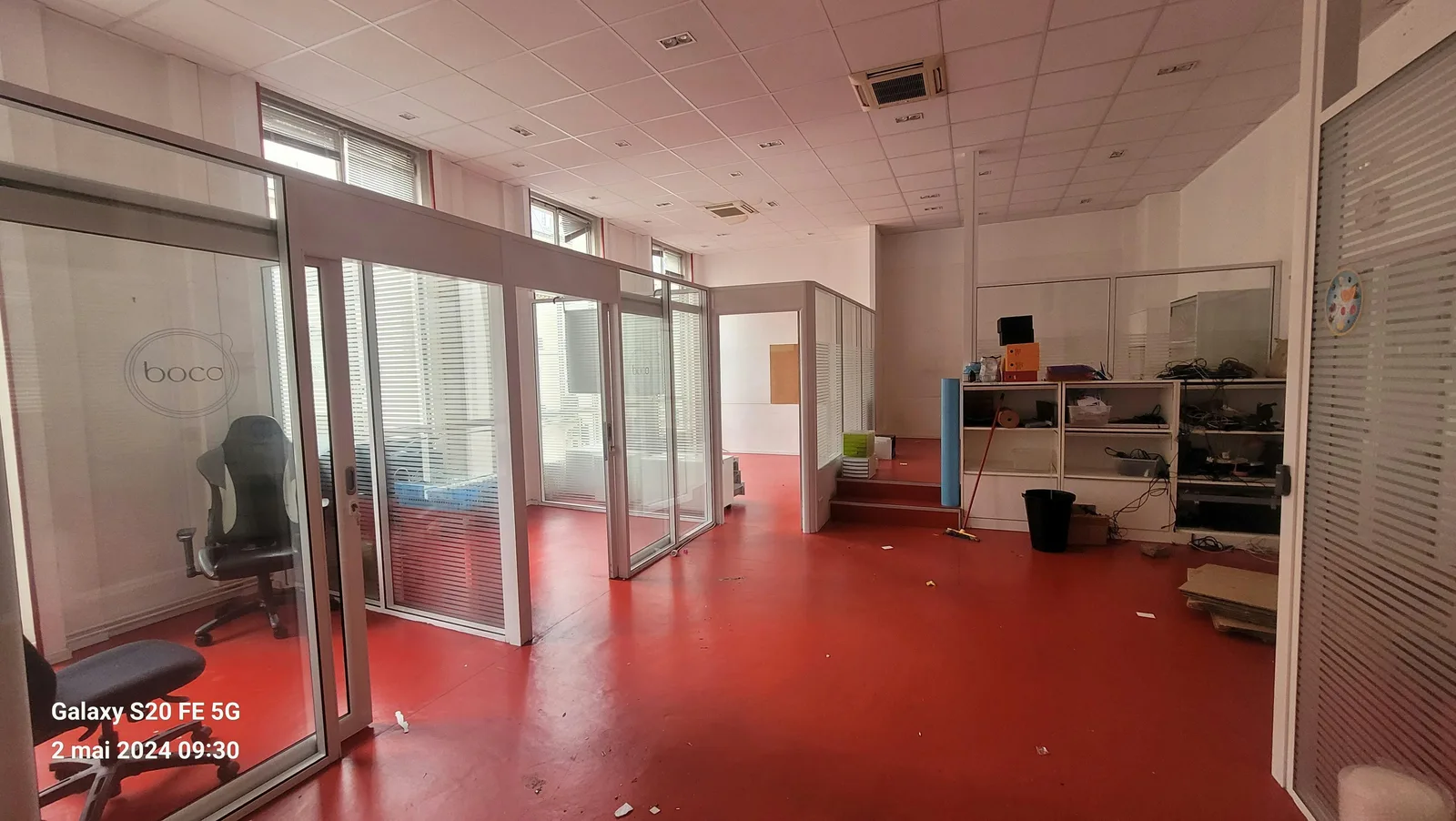 Third-Floor Office and Meeting Space on Rue de Lisbonne