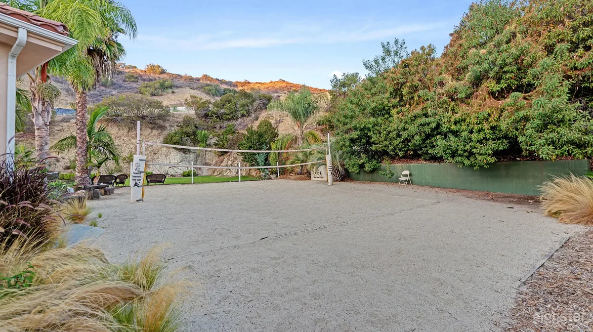 Topanga Grass Tennis Estate with Stunning Canyon Views, 372 sqm, retail activation, pop-up rental in Los Angeles County, thi…