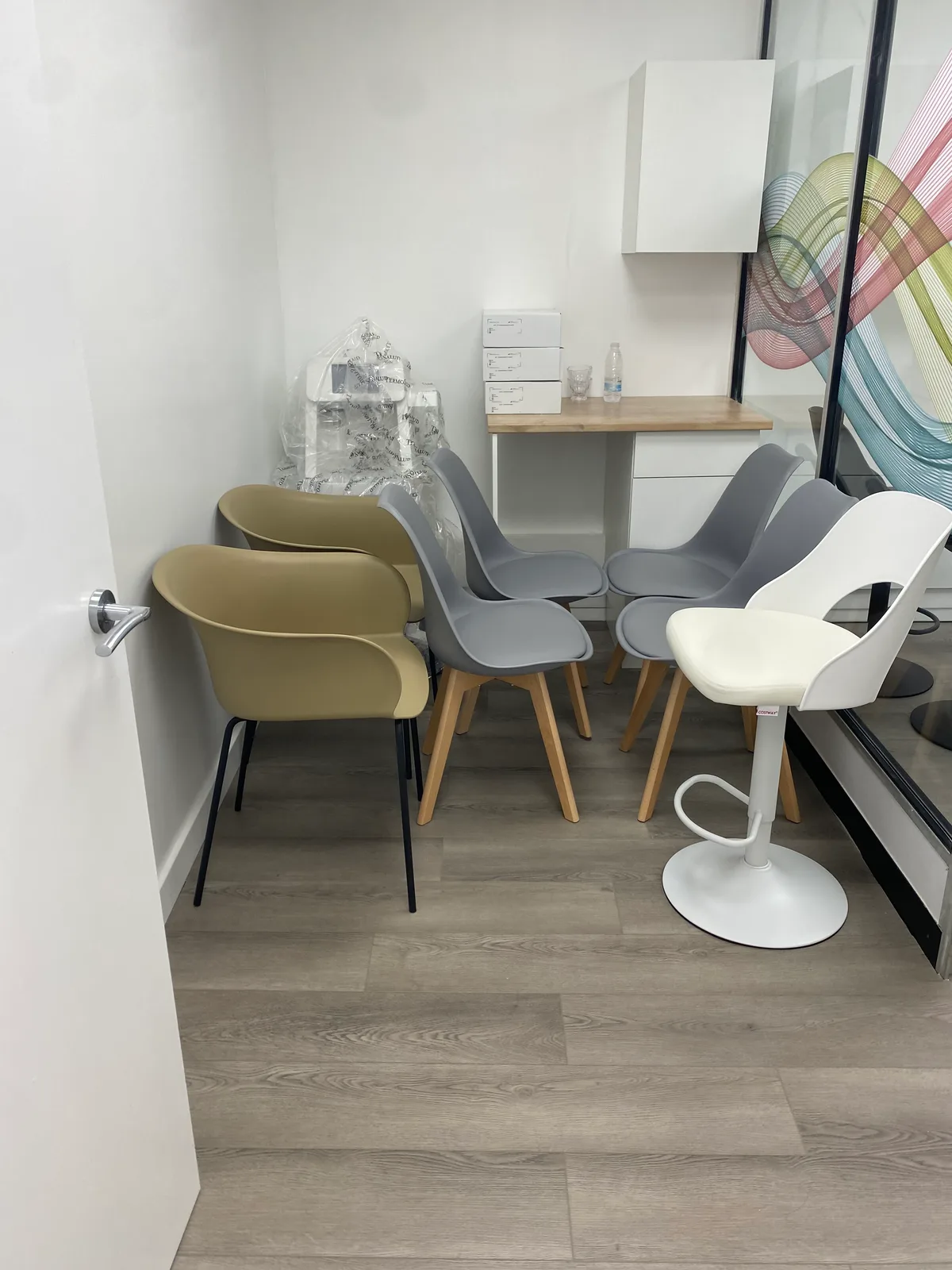 Treatment Rooms for Rent in Established Aesthetics Clinic, 7 sqm, retail activation, pop-up rental in Greater London, second…