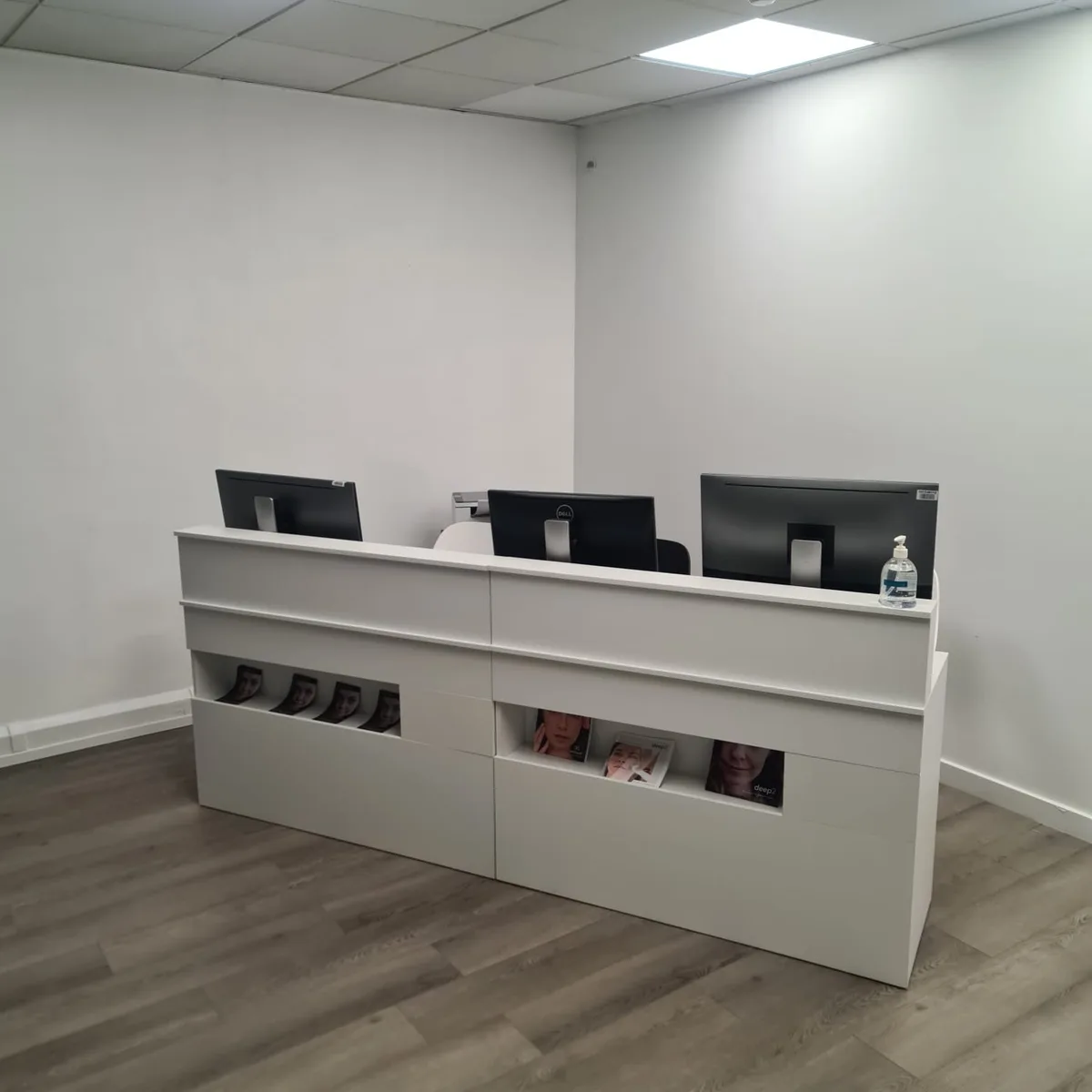 Treatment Rooms for Rent in Established Aesthetics Clinic, 7 sqm, retail activation, pop-up rental in Greater London, third…