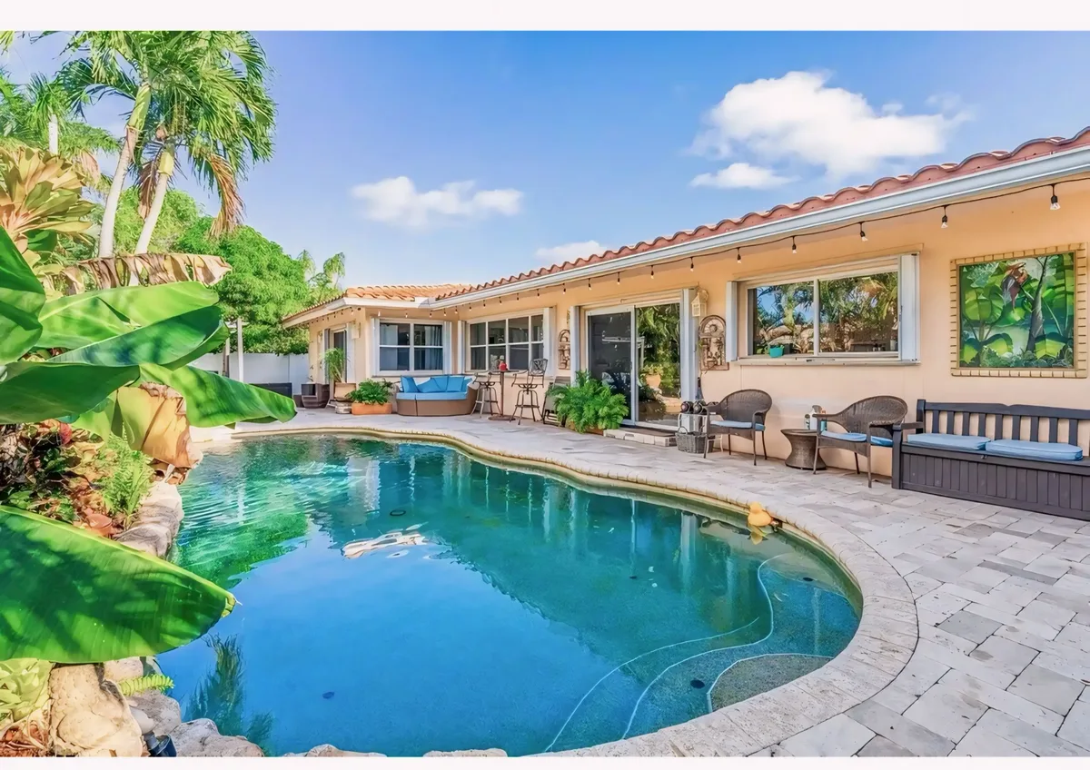 Tropical Paradise with Lounge Areas and Spa, 139 sqm, photo shoot, pop-up rental in Boca Raton, interior view