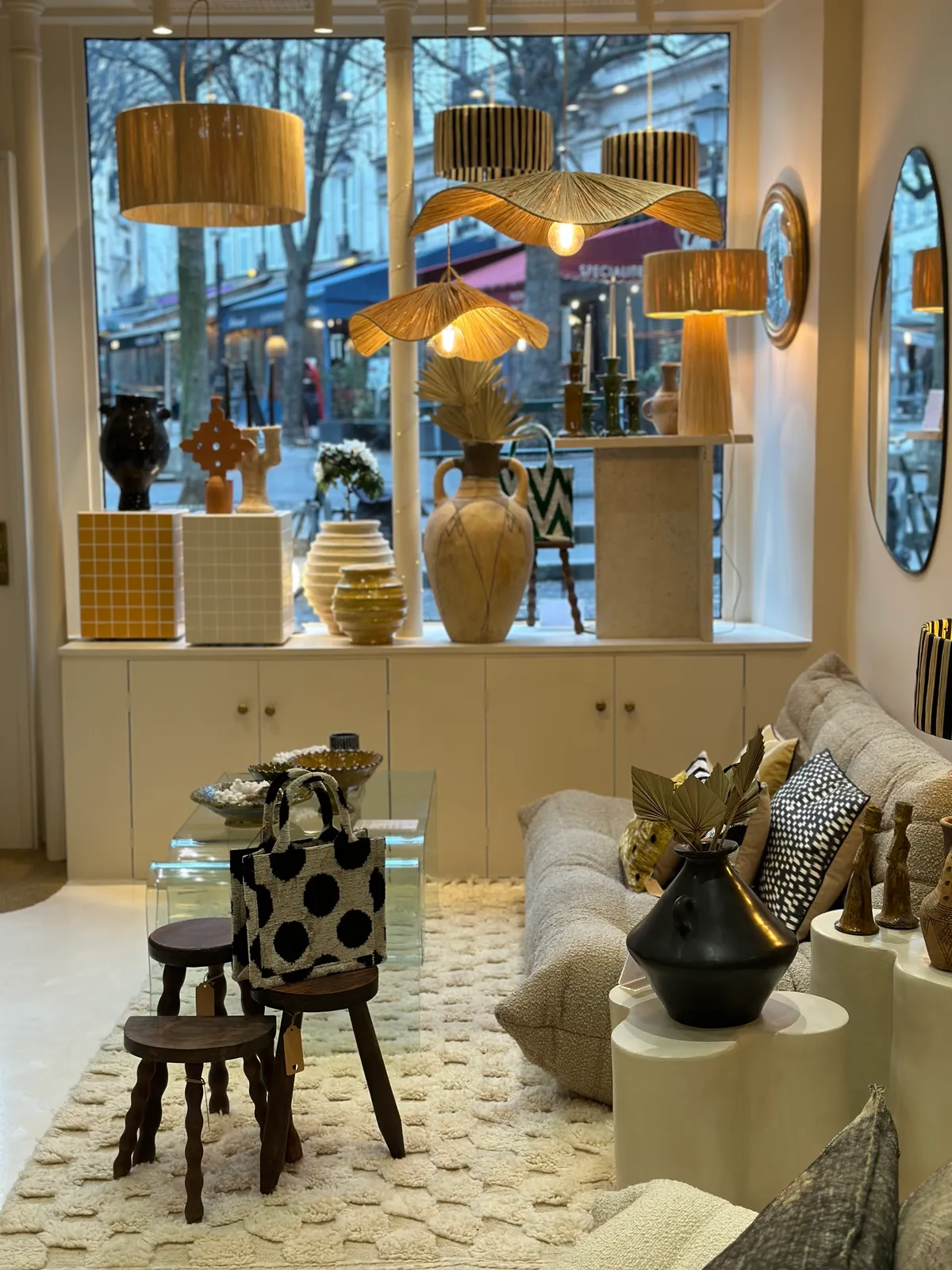 Turnkey Boutique for Rent in Paris 9th, 46 sqm, pop up store, interior view